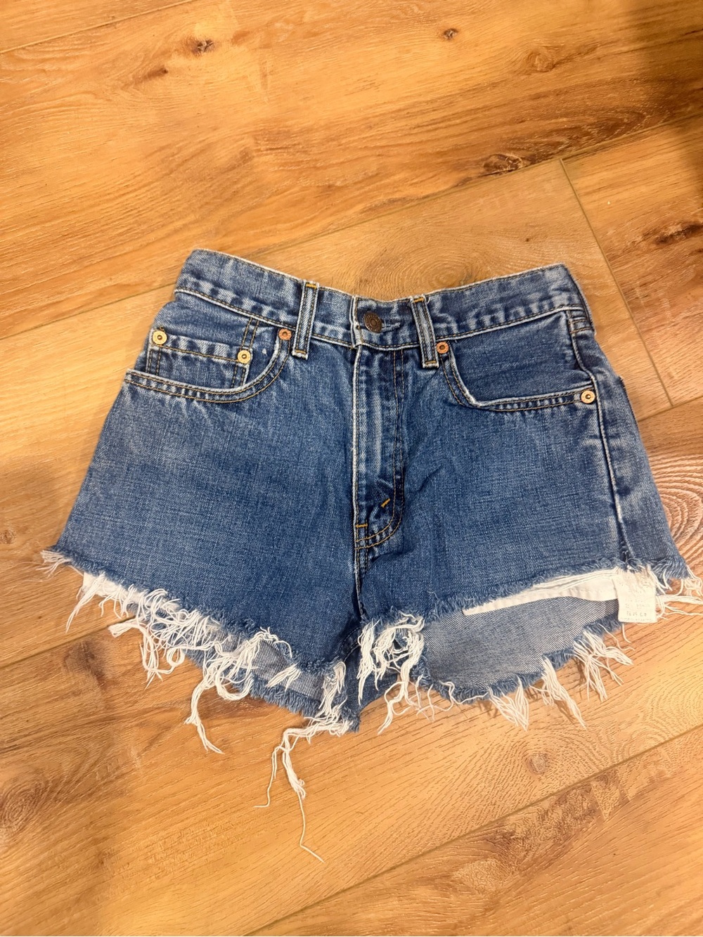 Levi’s Frayed Hem High-Rise Women’s Shorts - Blue
